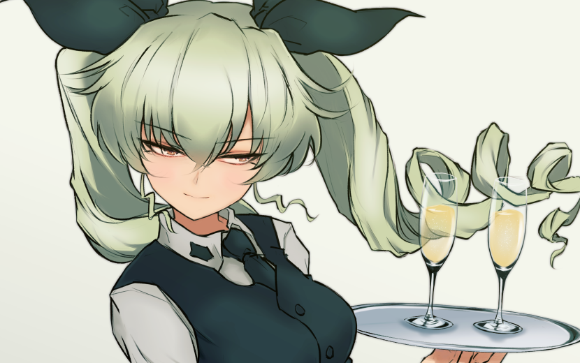 【鸑鷟】《少女与战车》安丘比:赛场送(侦)餐(查)员了解一下.