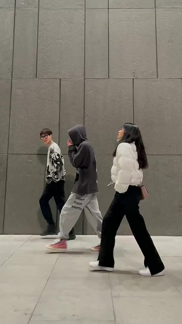 全网寻找第三视角阿森同学小阳同学闺蜜舞月光漫步舞