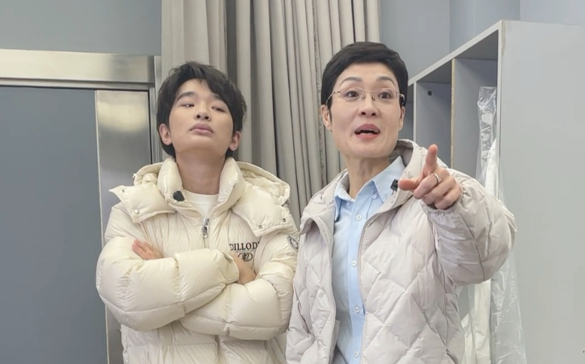 钟美美刘晓艳强强联手