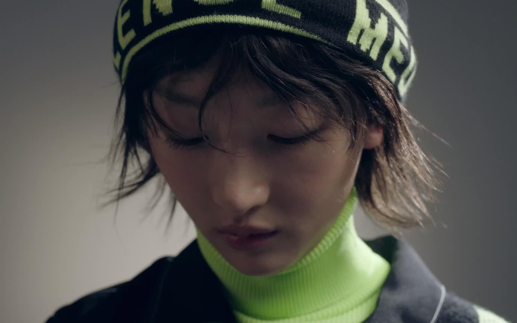 zara最新代言人周冬雨时至未来