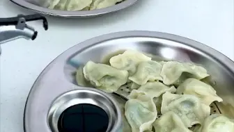 不锈钢饺子盘结实耐用自带沥水盘