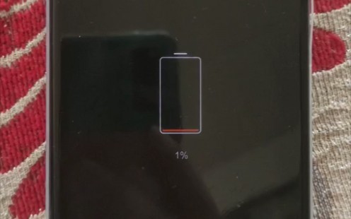 小米手机1%电量图片图片