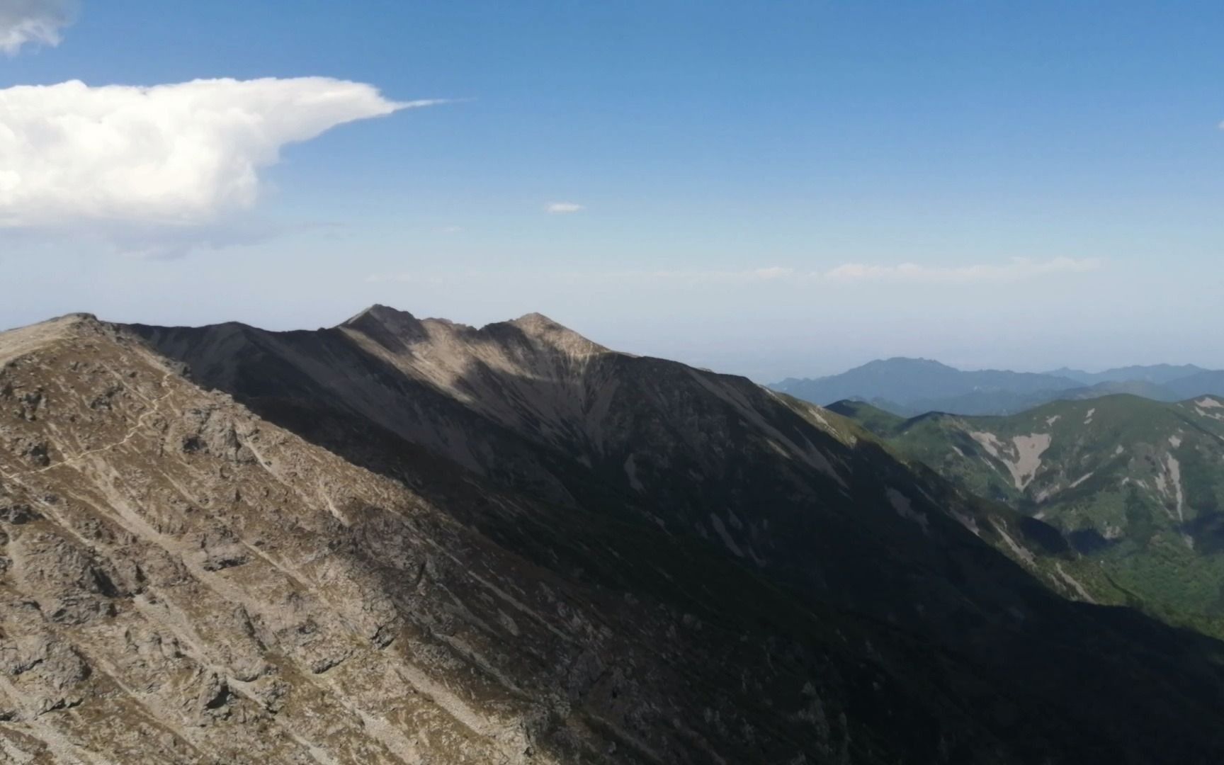 中国大陆青藏高原以东第一高山-秦岭主峰太白山最高点拔仙台风光
