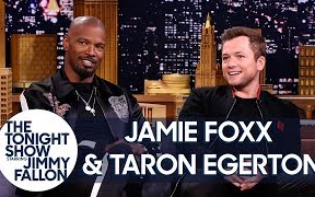 [图]【肥倫秀】Jamie Foxx & Taron Egerton Talk About Robin Hood