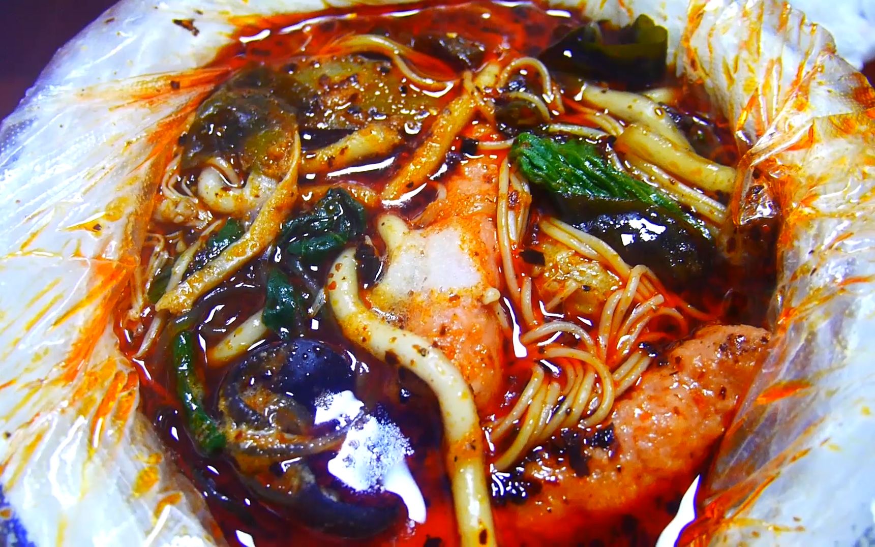 麻辣烫超安静的一期超辣真香色泽红亮有食欲越看越想吃