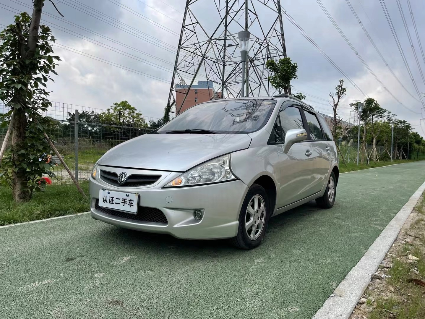 2013年东风景逸1.