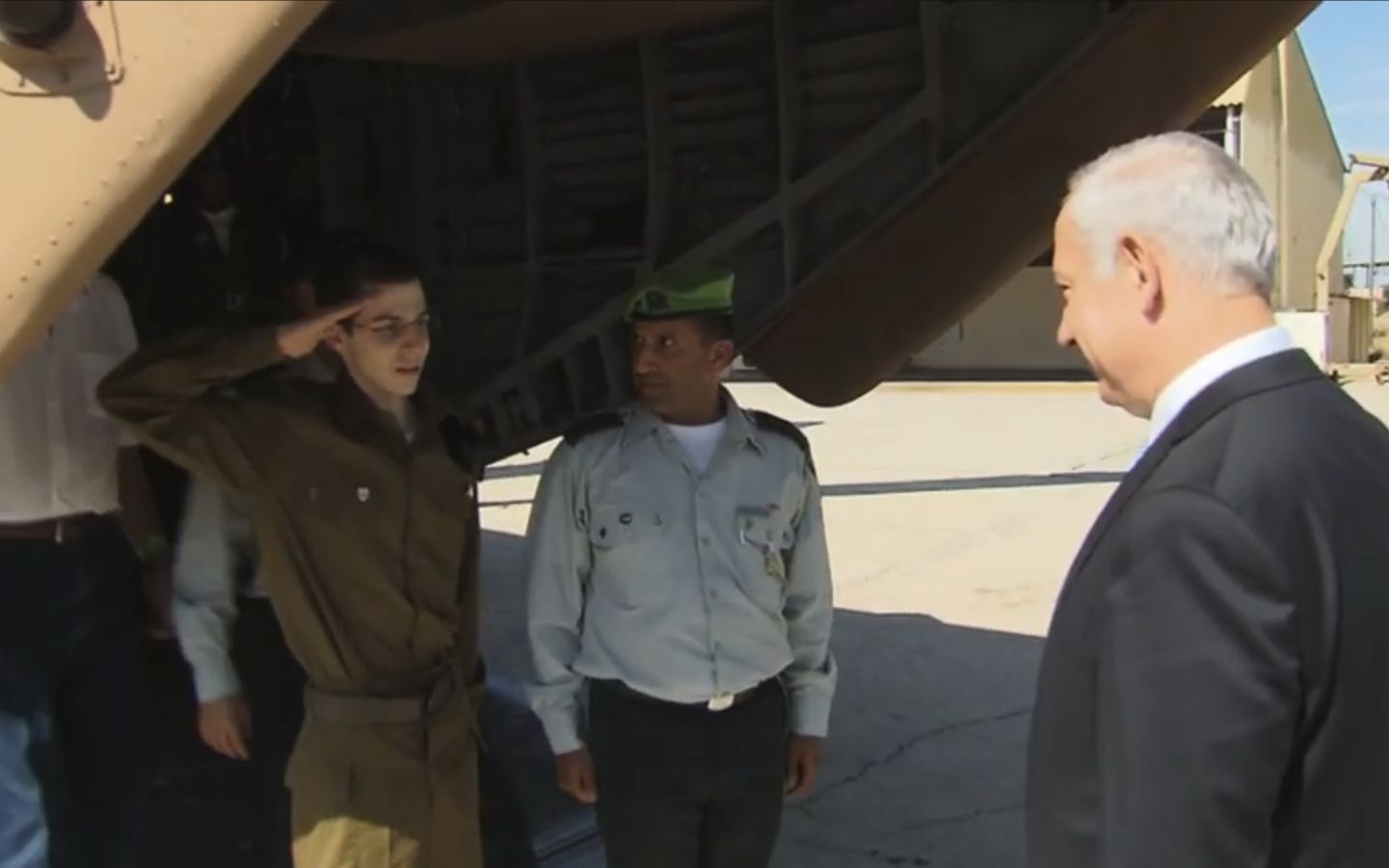 一个国家的尊严!以色列1000:1交换战俘