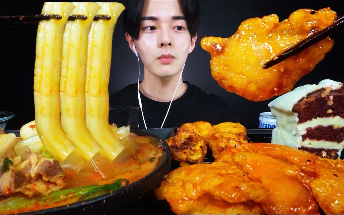 chansori吃播中国麻辣烫宽粉炸鸡红丝绒蛋糕