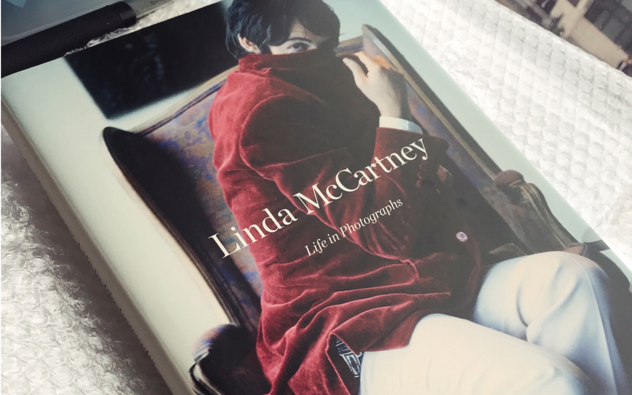 开箱时隔10个月到手的琳达麦卡特尼画册