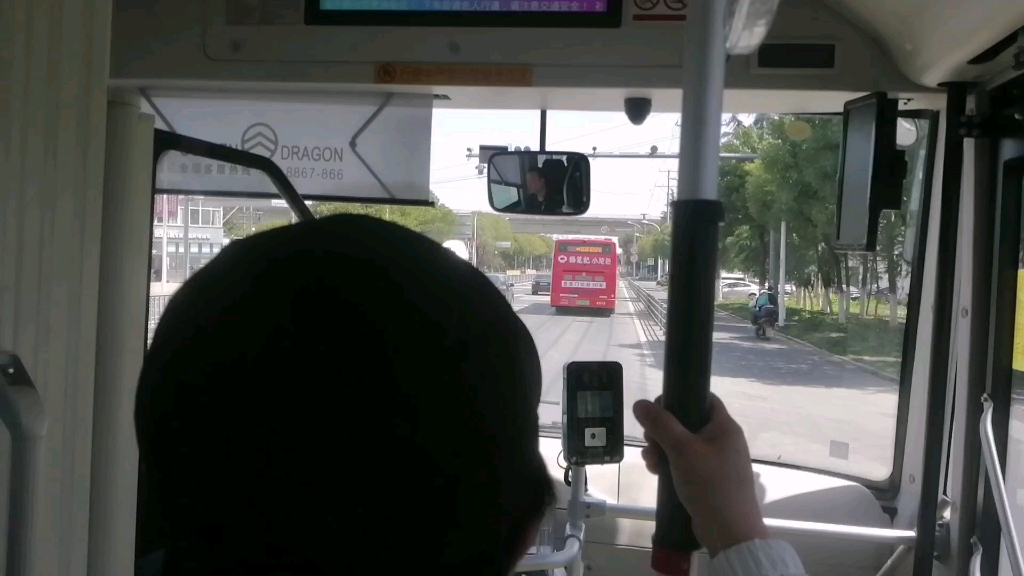 无锡公交711路平峰吊门现状(3月份拍摄