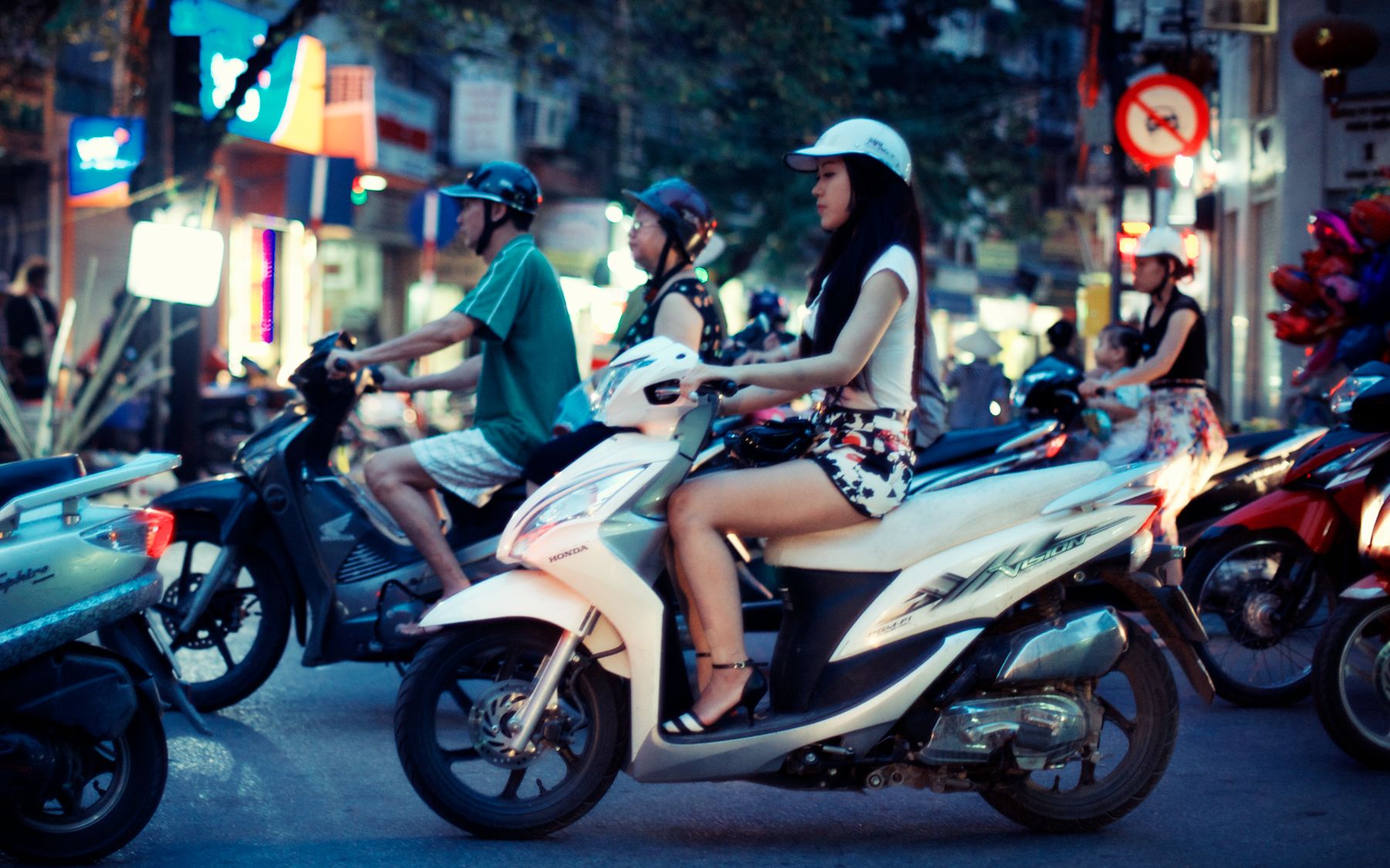 越来越多越南年轻人生不起孩子了_哔哩哔哩 (゜-゜)つロ 干杯~-bili