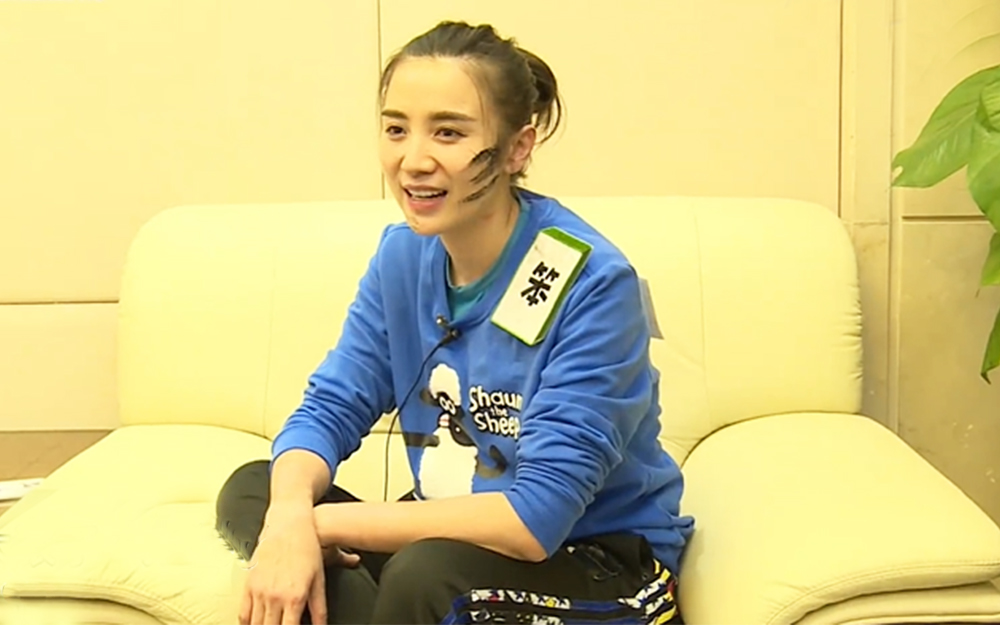 奔跑吧兄弟第二季第3期宋佳回忆撕名牌直呼太狠