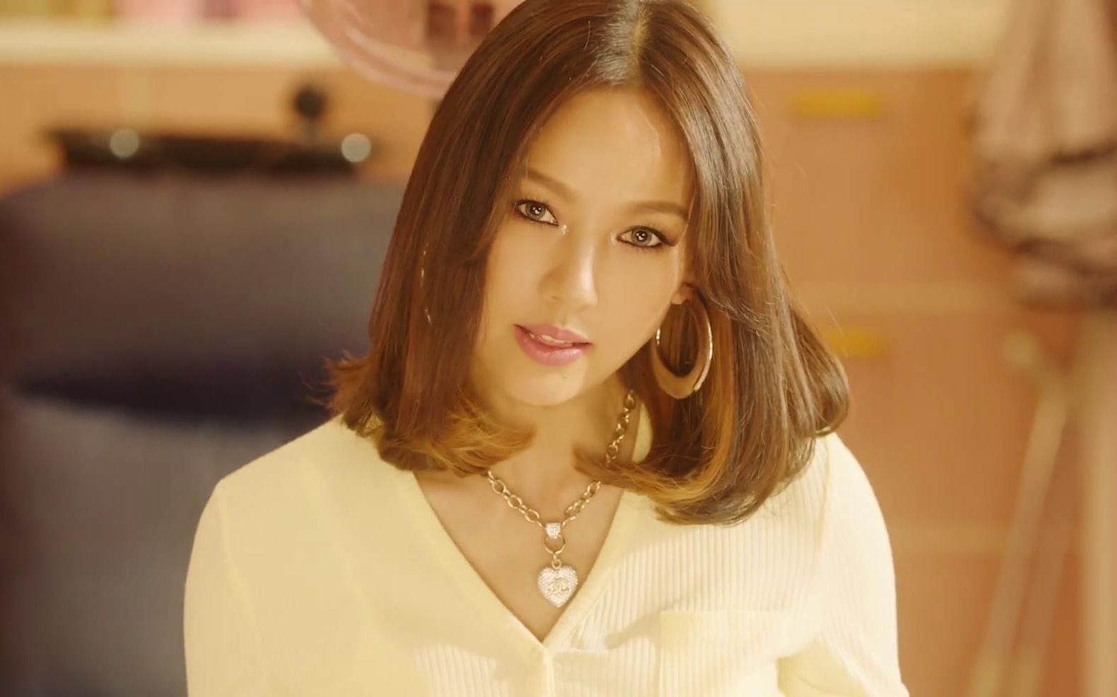 李孝利&刘在石&rain 出道新曲mv公开 beach again