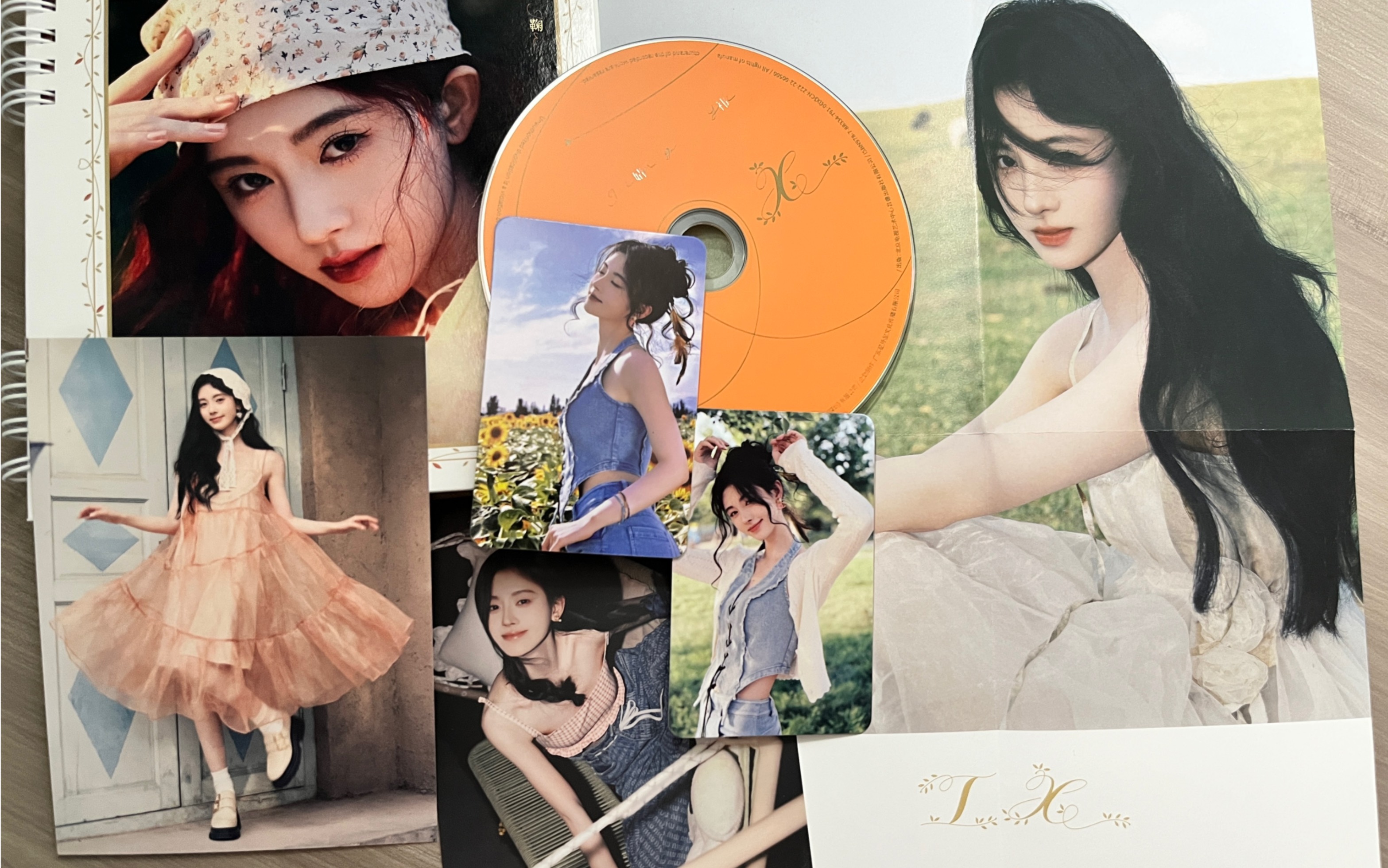 绝美!鞠婧祎出道九周年实体专辑平装版开箱