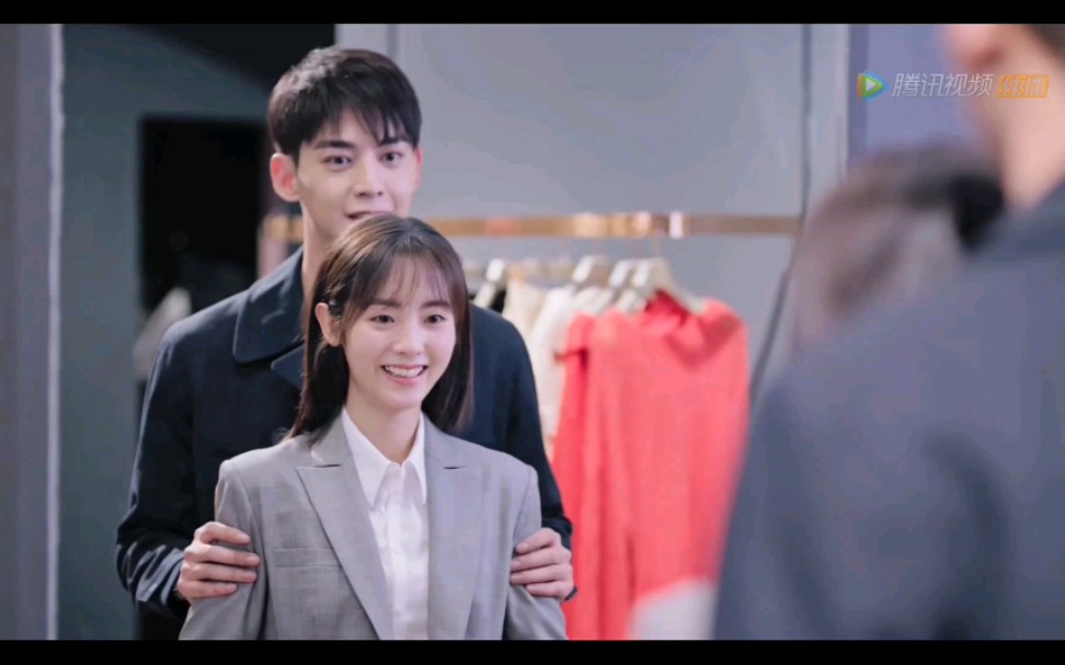 【青葱cp】男朋友给女朋友选衣服和买衣服也太甜了吧!都进来给我磕