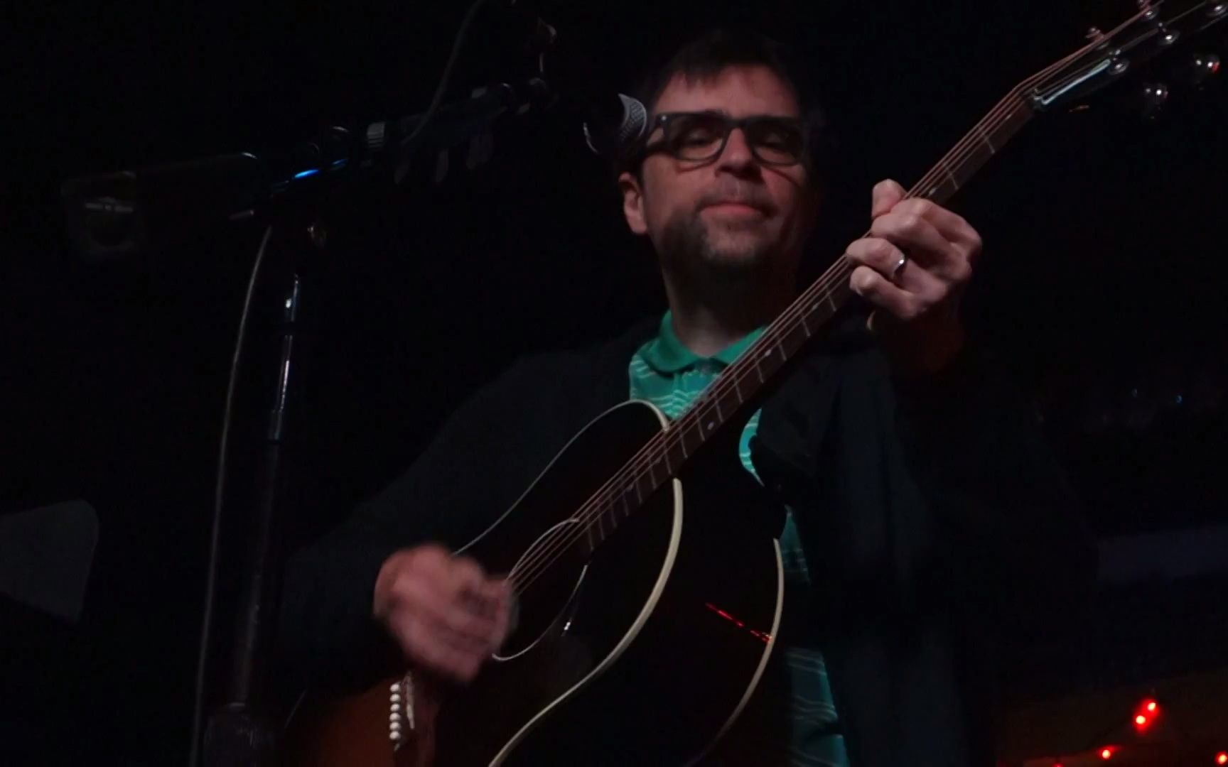 [图]Rivers Cuomo - Island in the Sun – Live in San Francisco