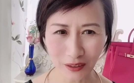 [图]【玫瑰女人】做一个温柔的女人，遇事不要一哭二闹三发飙