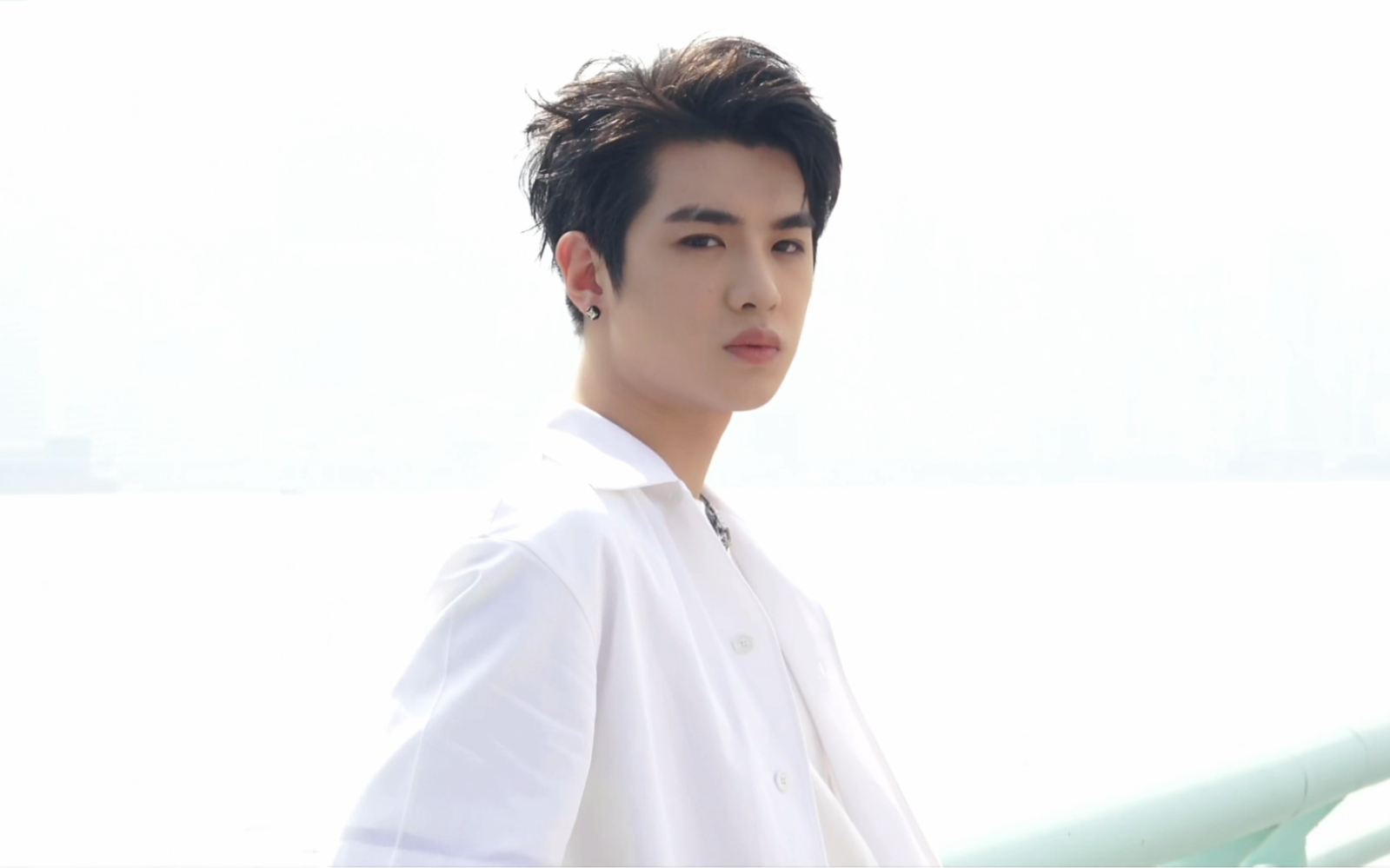 【黄明昊】海边驻足漫步 感受城市的温度