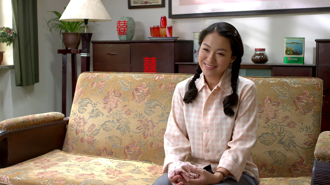 用一生去爱你:美女精心布置自己的房间,她终于有自己的家了