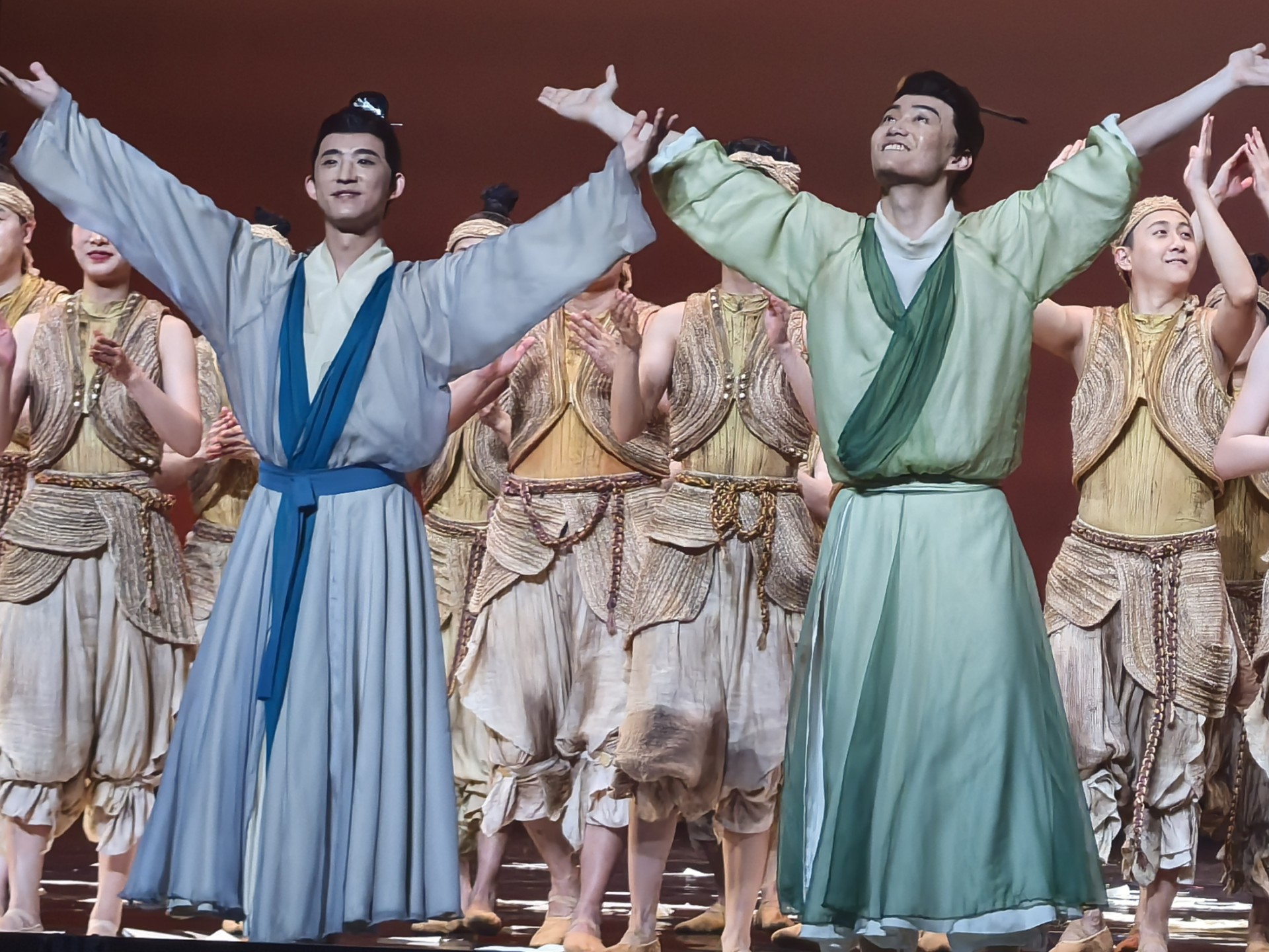 《天工开物》重庆场舞蹈演员们谢幕