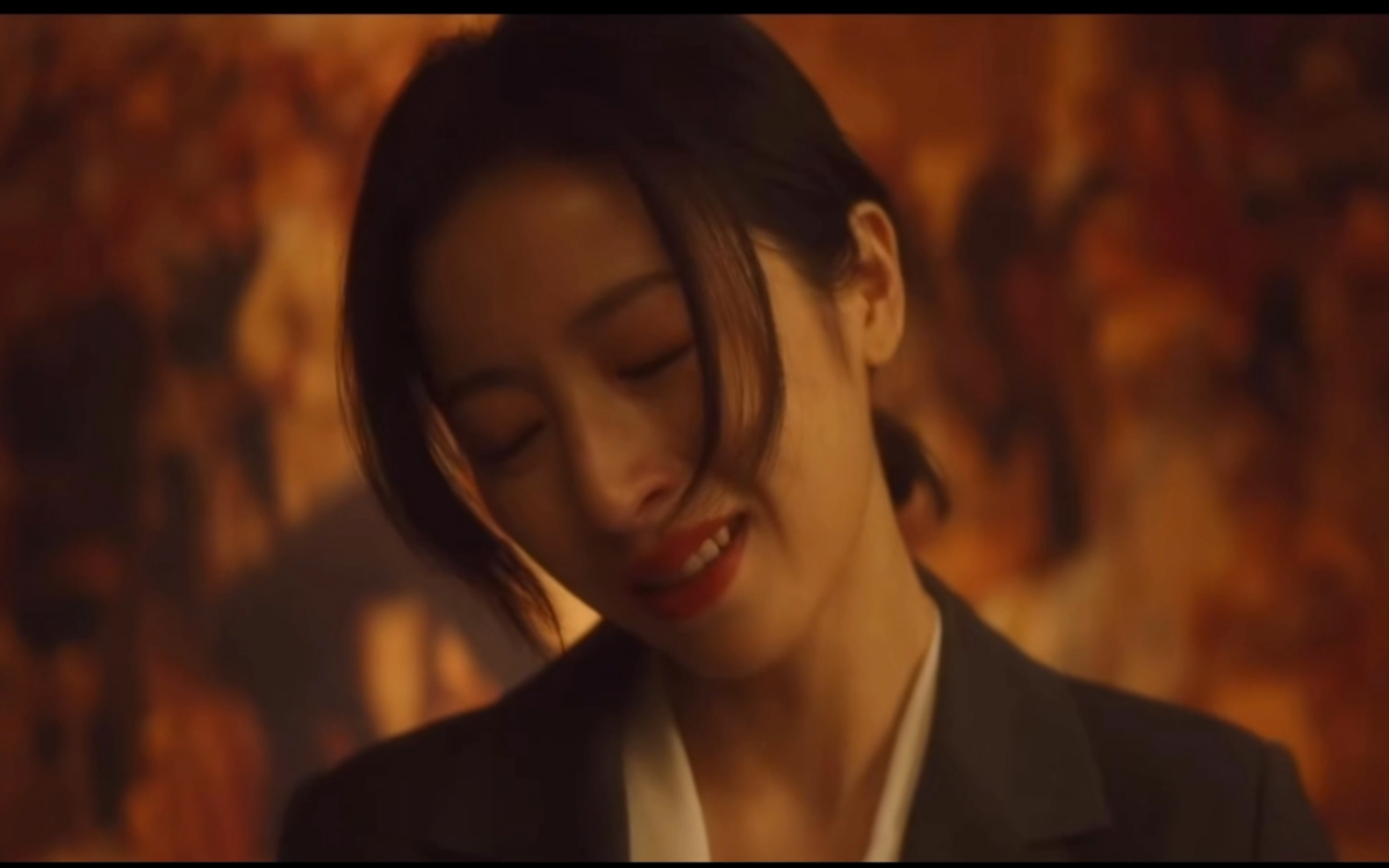 周雨彤x重逢哭戏眼神故事感十足法式浪漫的爱情