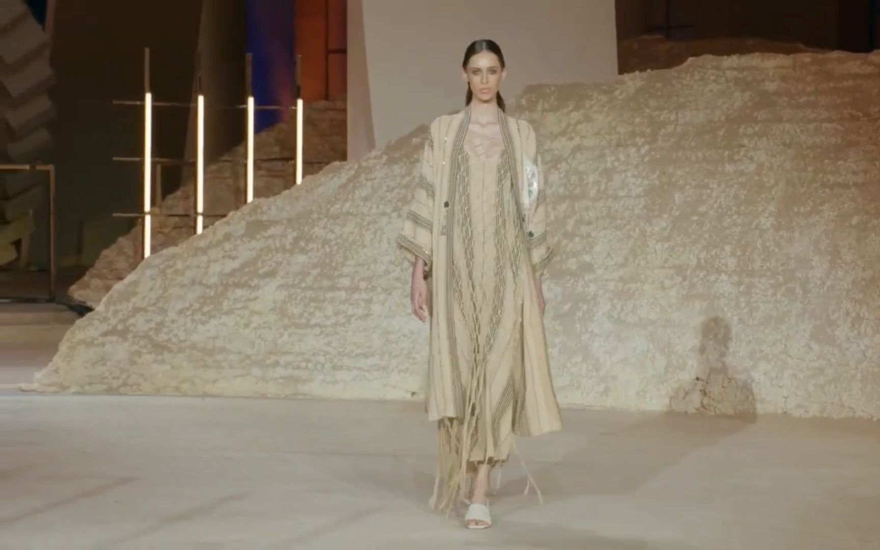 【沙特利雅得时装周】 沙特品牌 moja majka 女装秀