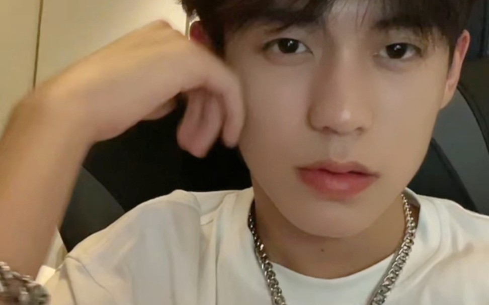 8.26晚22:40余庆伟dy直播录屏