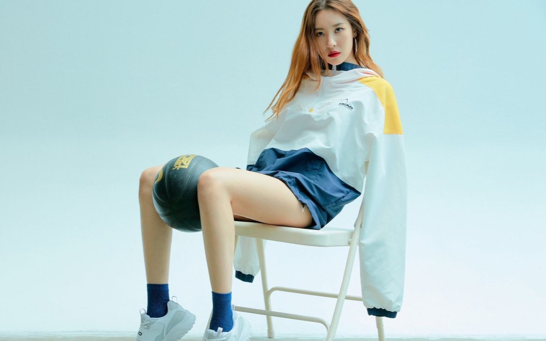 宣美李老师siren回归打歌舞台77直拍持更更至20180914音银总8p