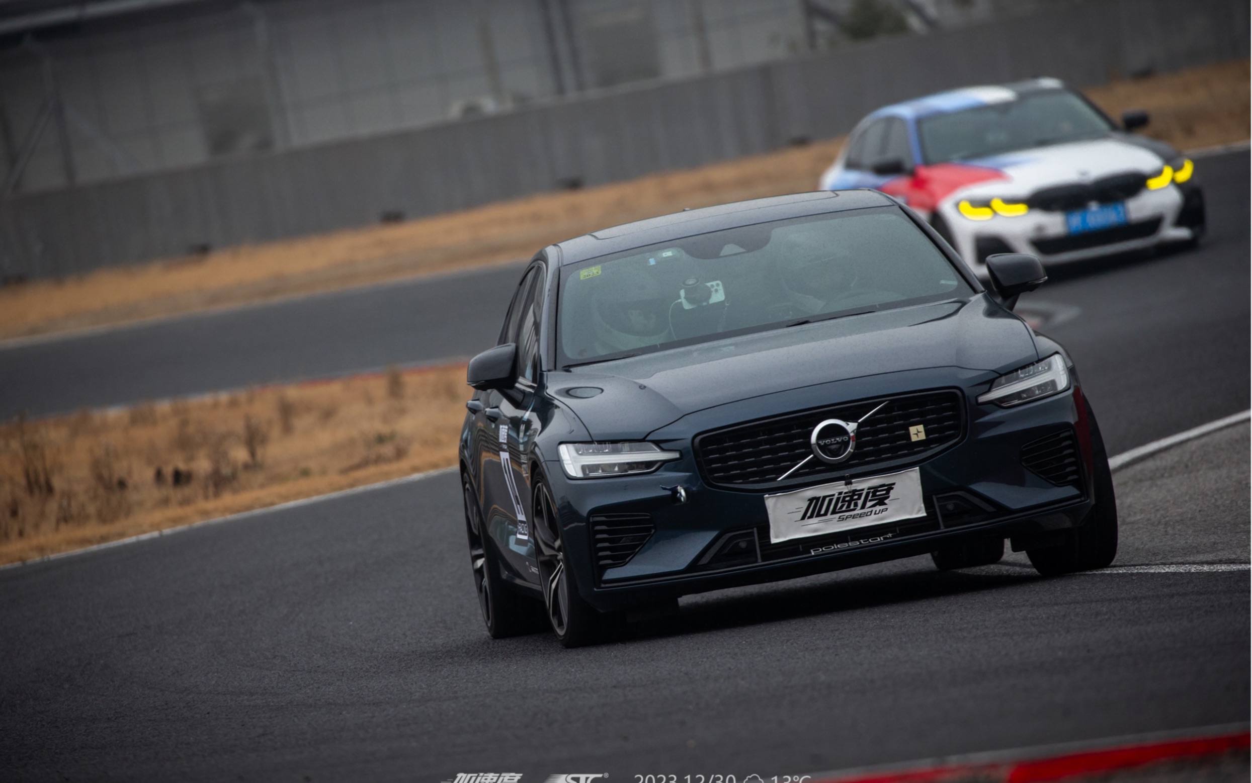 下雨天在天马过年 沃尔沃s60t8 车载