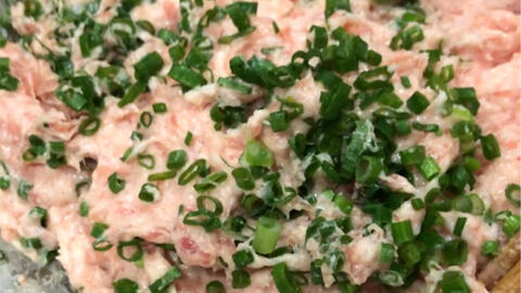 泡椒纸包鱼配方 味精克 白糖2克 豆鼓10克 蚝油15克 老料50克 青花椒5克 孜然粉8克 花椒粉2克 哔哩哔哩 Bilibili