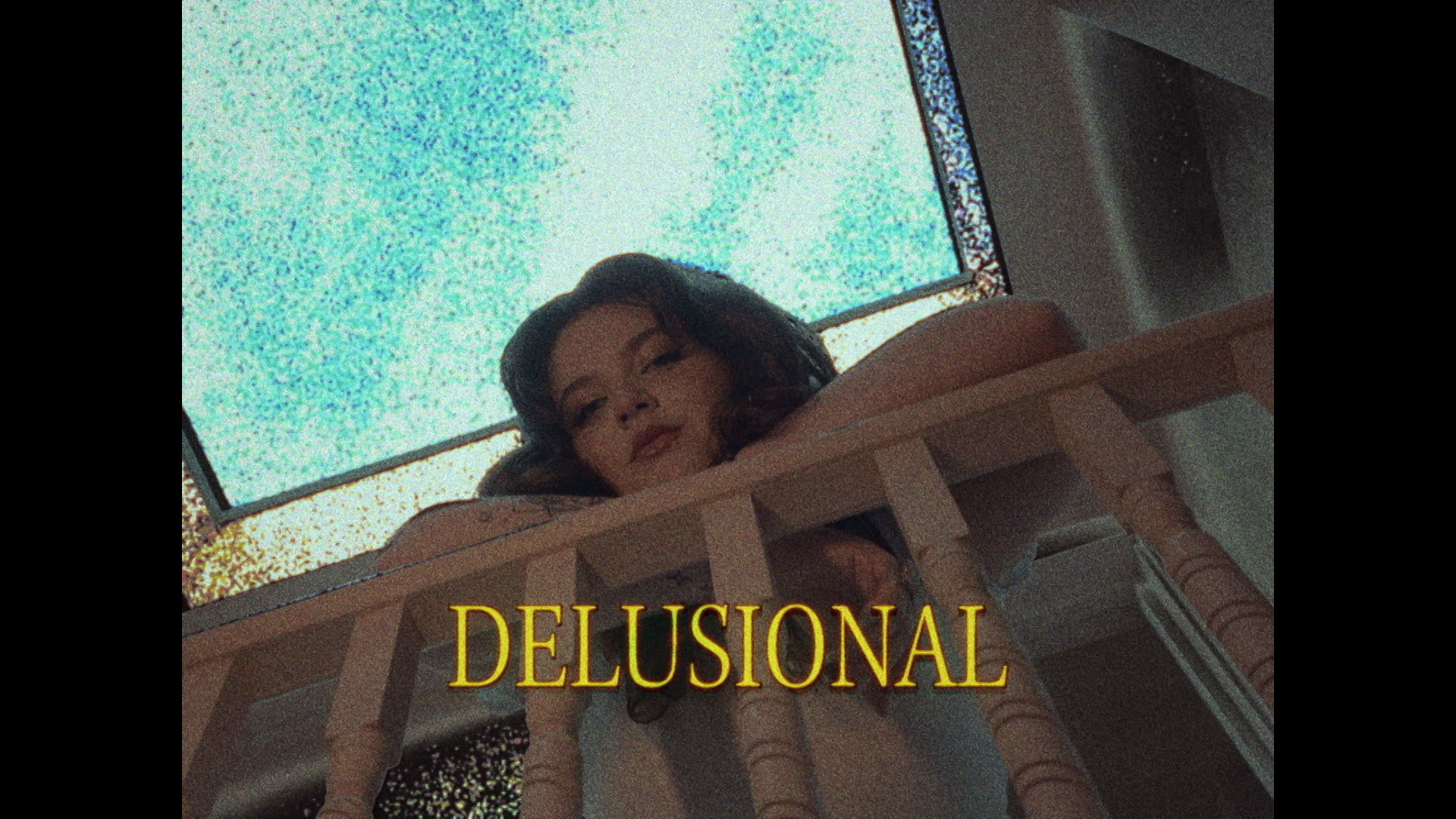 Isabel「Delusional (en español - Lyric Video)」