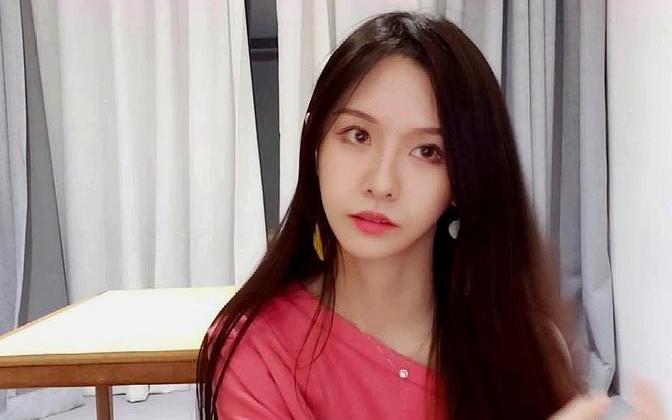 粉丝:越来越漂亮了,嘴毒阿冷上线:那不然要越变越丑吗?