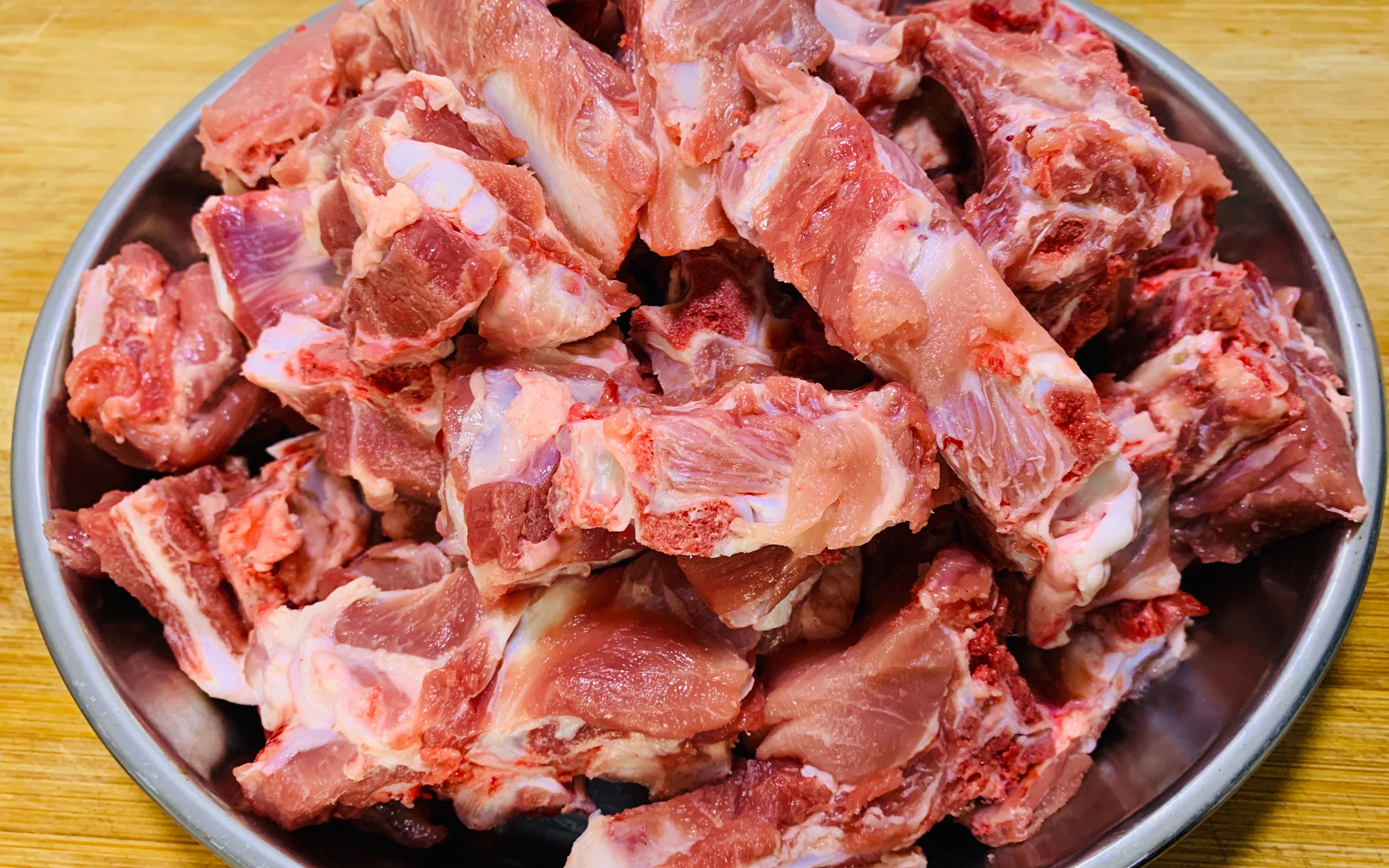 炖排骨时不要直接炖,只需掌握这几步,排骨鲜香无腥味,太好吃了