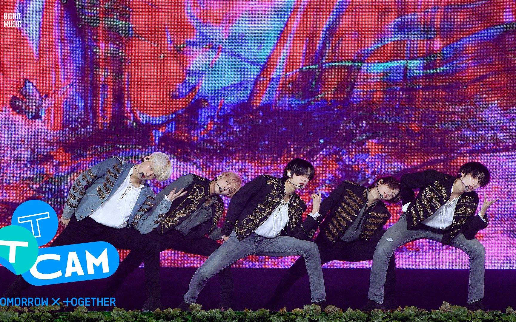 [图][T:TCAM] 'Sugar Rush Ride' stage @ COMEBACK SHOWCASE - TXT