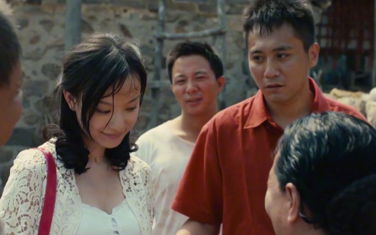 杀戒:女孩跟着男友回老家,不料在屋外听到大秘密,愤怒离开!