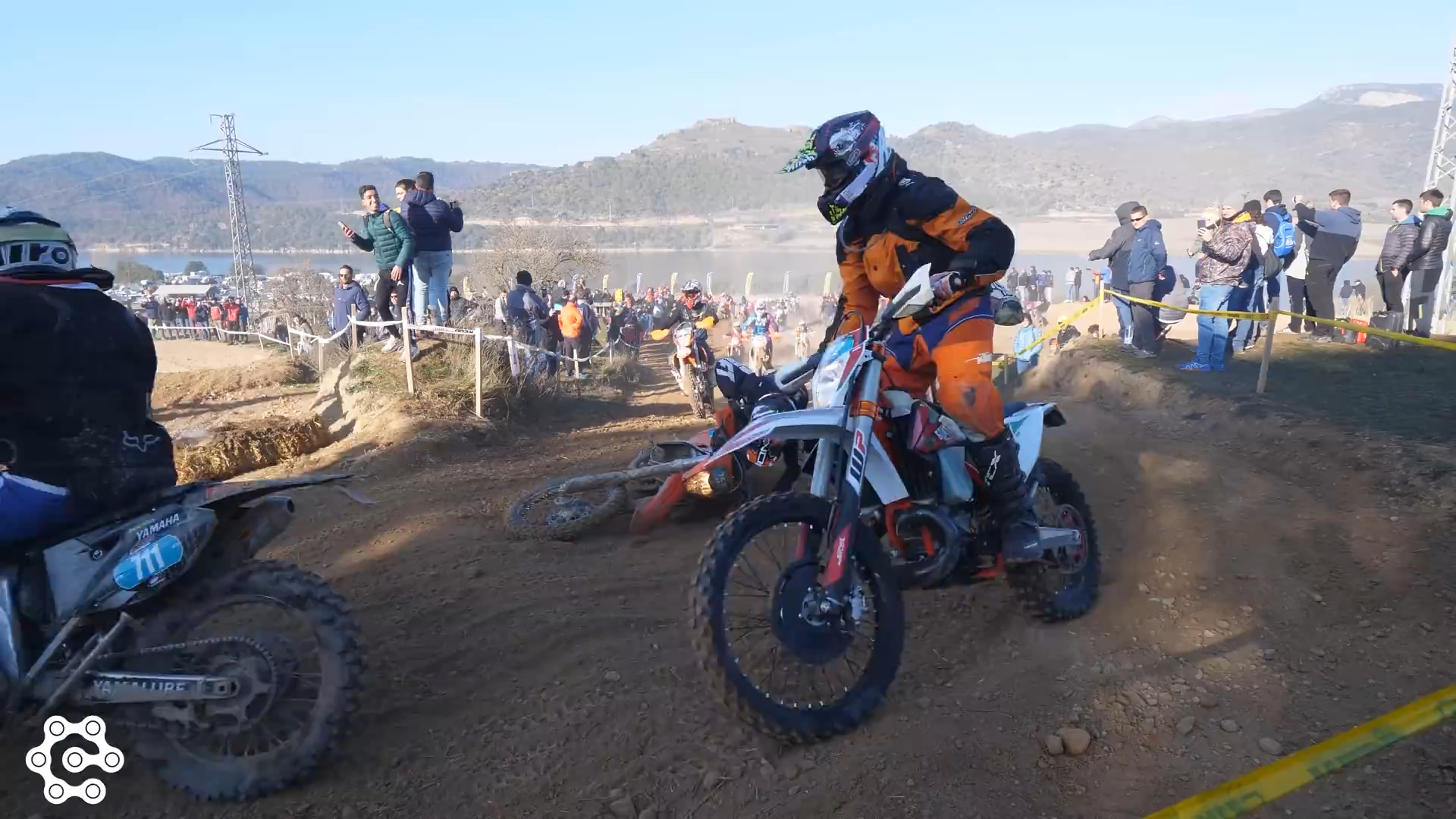 摩托车越野花式表演