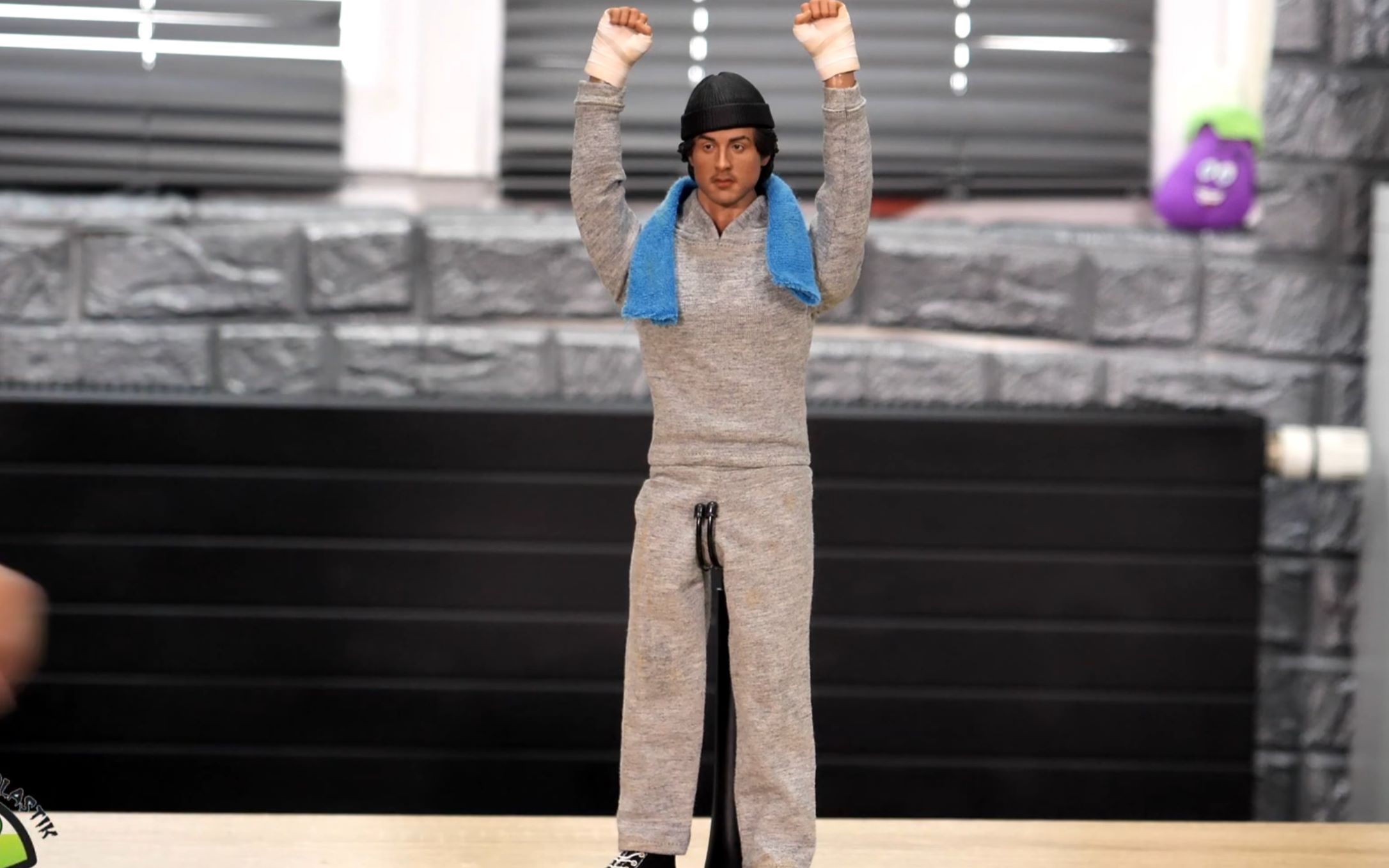 洛奇rockybalboakausticplastikrockymc03review