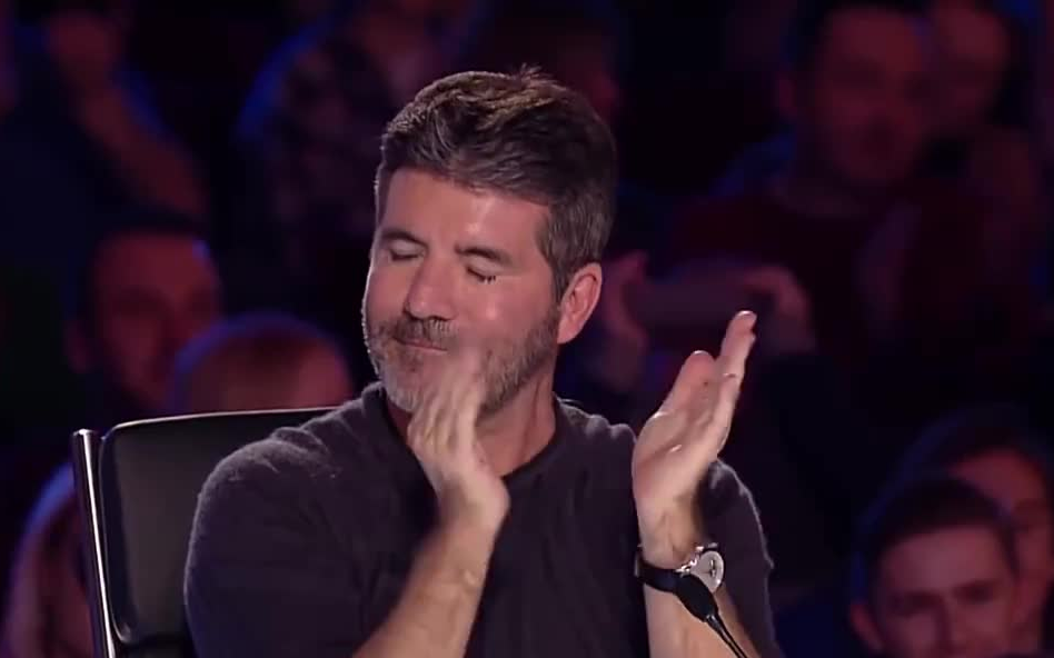 英国达人秀一位魔术师征服全场千万别眨眼