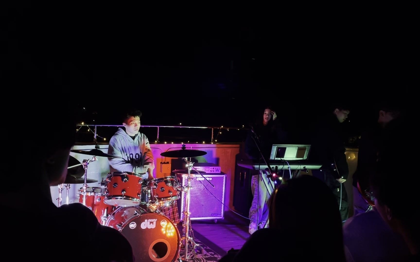 《弎-athletics》《泪-左右乐队》《一万次悲伤-逃跑计划》