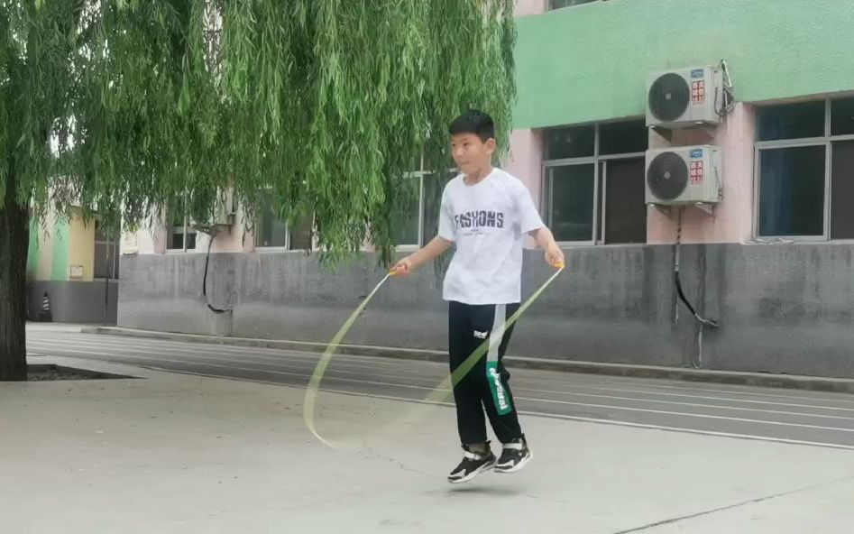 易县银河小学李烨涵