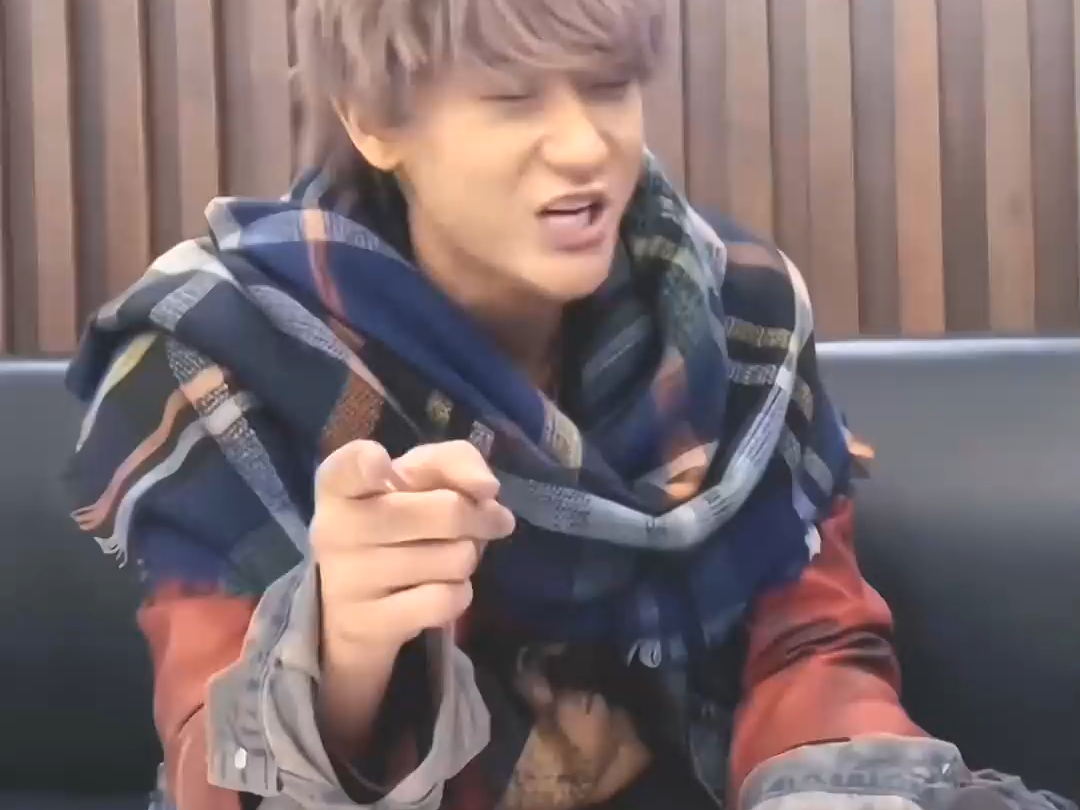 "向你们敬礼 瑟路"##行走的荷尔蒙 #泰裤辣 #黑白系 #黄子韬 #exo