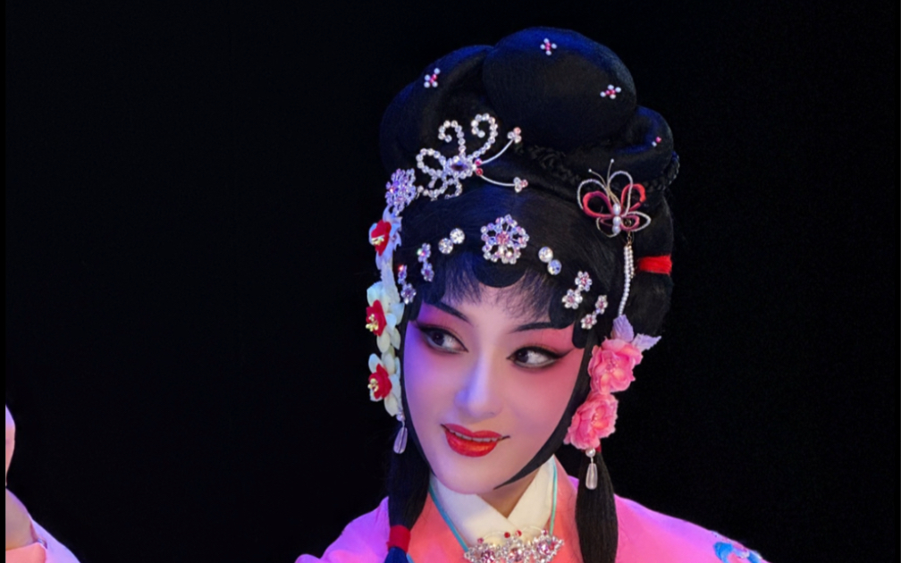 2024年首场演出川剧梅花奖得主王玉梅领衔主演《燕燕》