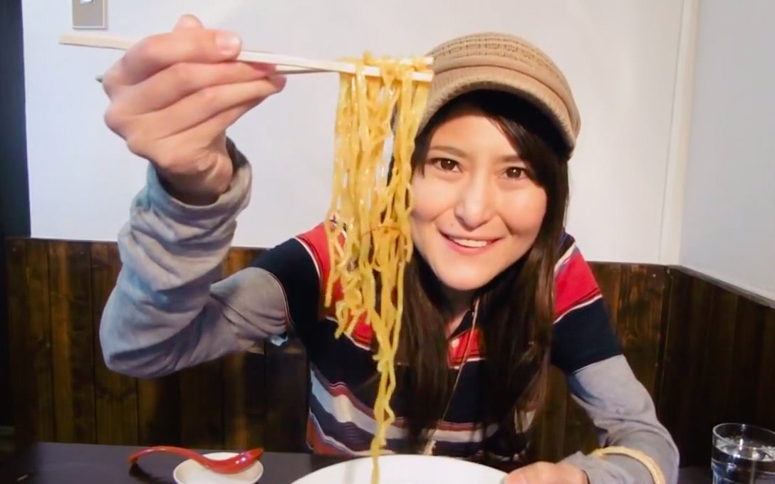 大胃女王安吉拉佐藤近期的无废话吃放!居家旅行下饭必备!|自剪辑