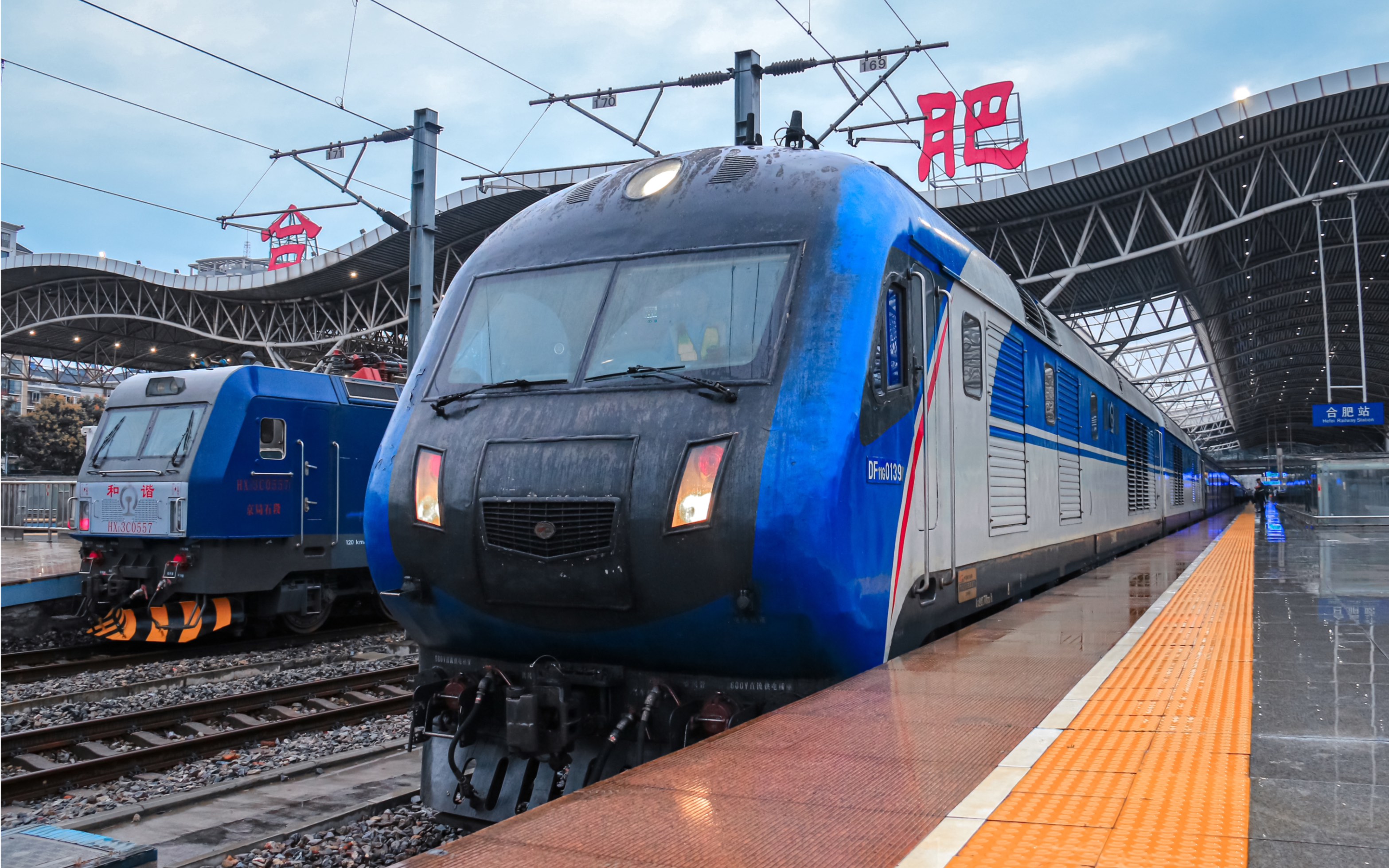 t242本务徐段df11g在合月巴挂车