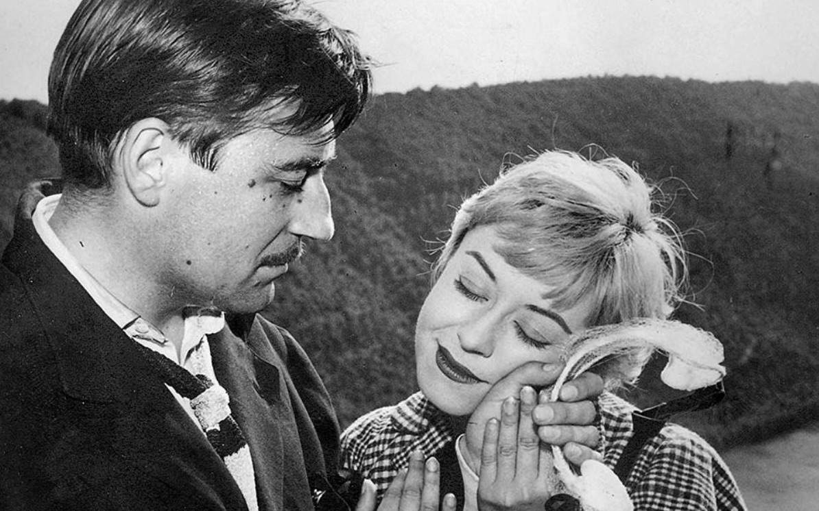 浅谈光影造梦大师费里尼戏剧影视学学生期末作业