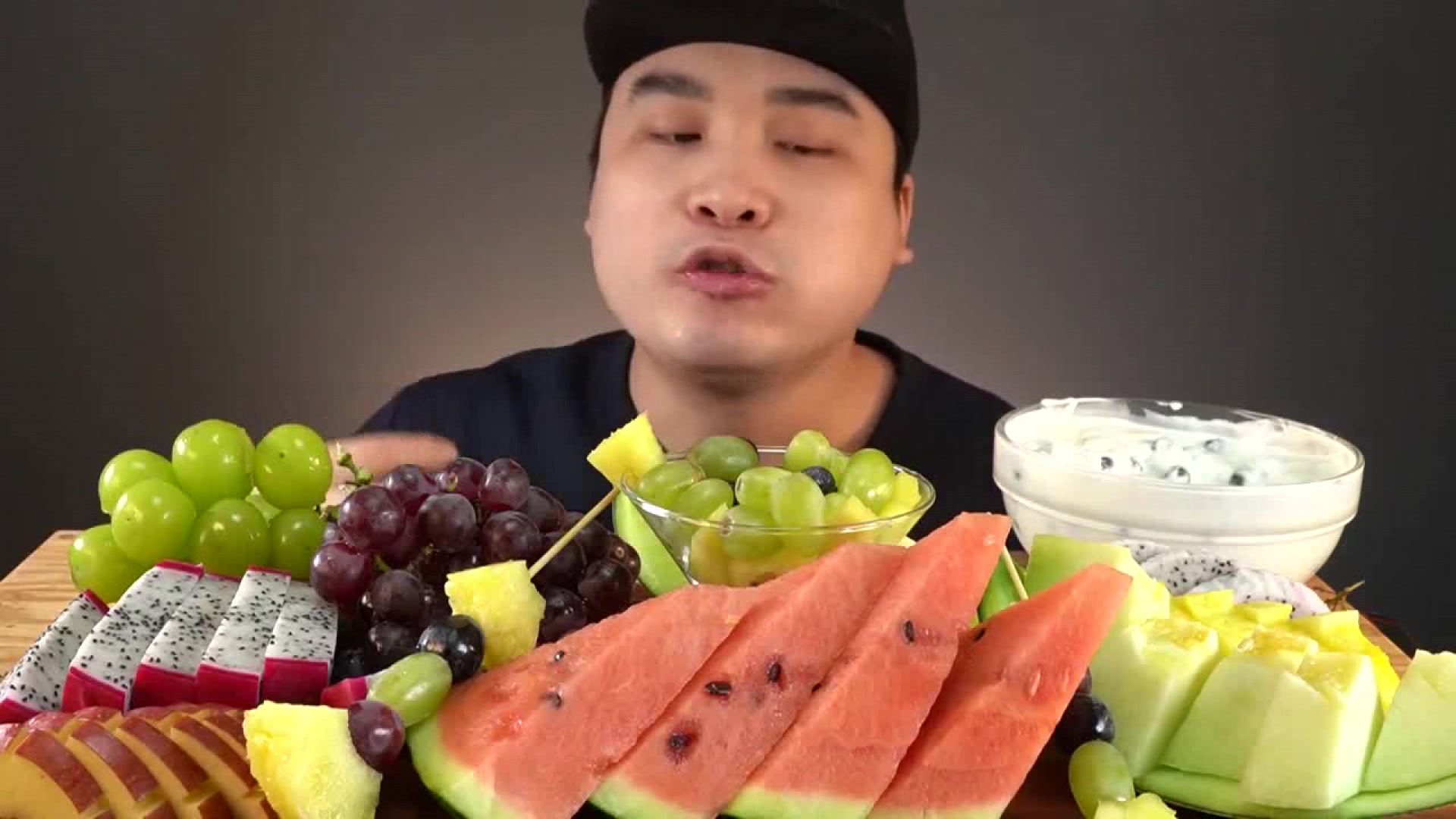 高清韩国大胃王donkey弟弟水果混搭