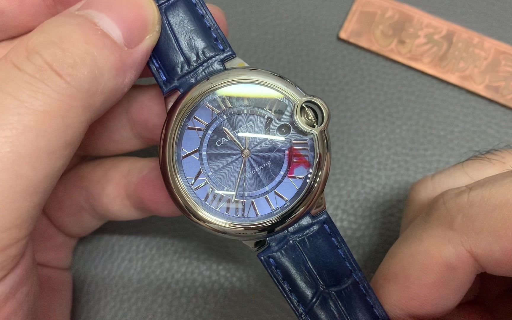 飞扬腕表:v6蓝气球v7版本大号男款42mm,蓝面,换装鳄鱼皮_哔哩哔哩 (゜