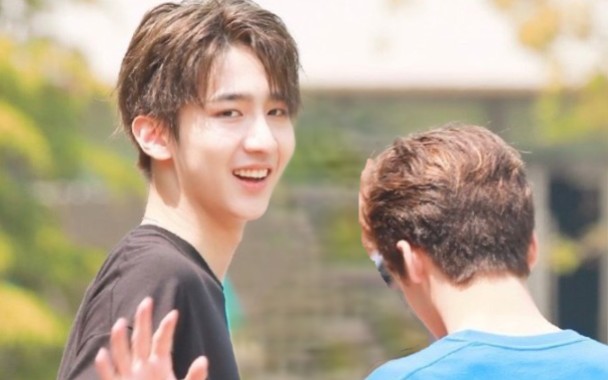 【让洛/何洛洛x赵让】双向暗恋 恋人未满 在朋友里面就属你最特别