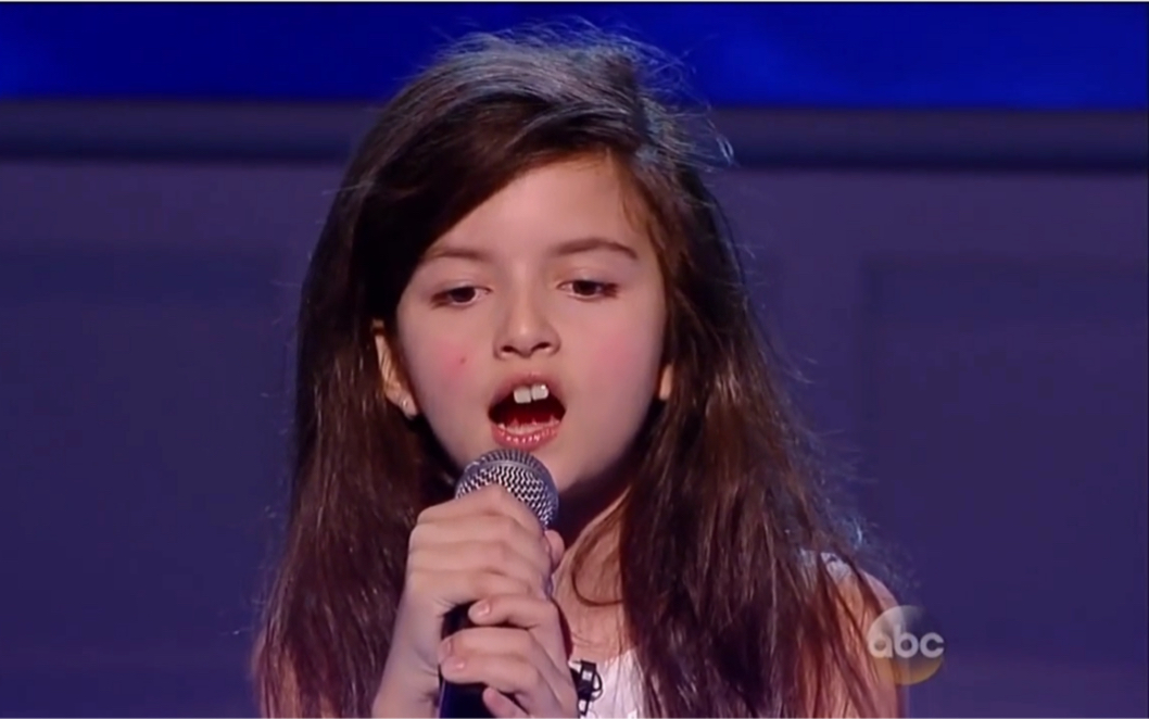 开口跪8岁挪威女孩用被天使吻过的嗓音演绎爵士经典flymetothemoon