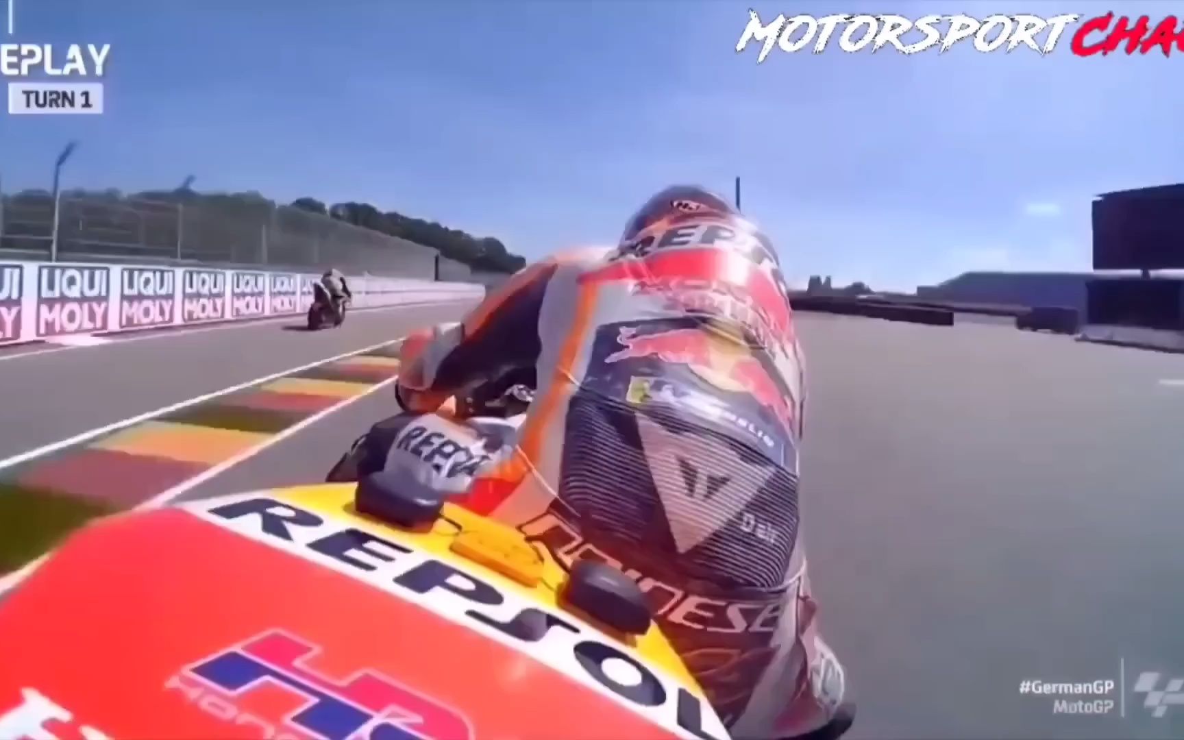 [图]2022年赛车运动事故集锦——Onboard Motorsport Crash Compilation 2022